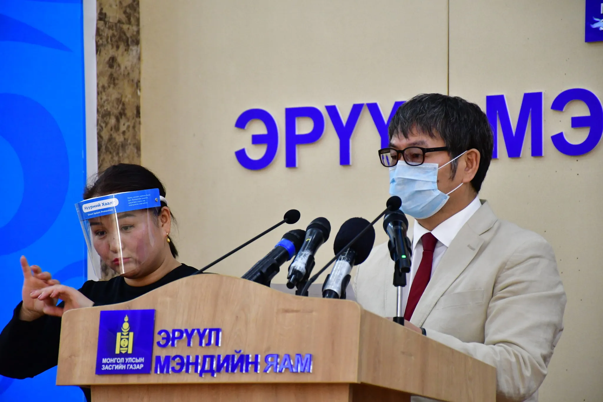 Д.Нямхүү: Нурсултан-УБ чиглэлийн онгоцоор ирсэн 2 хүний давтан шинжилгээнд коронавирус илэрлээ