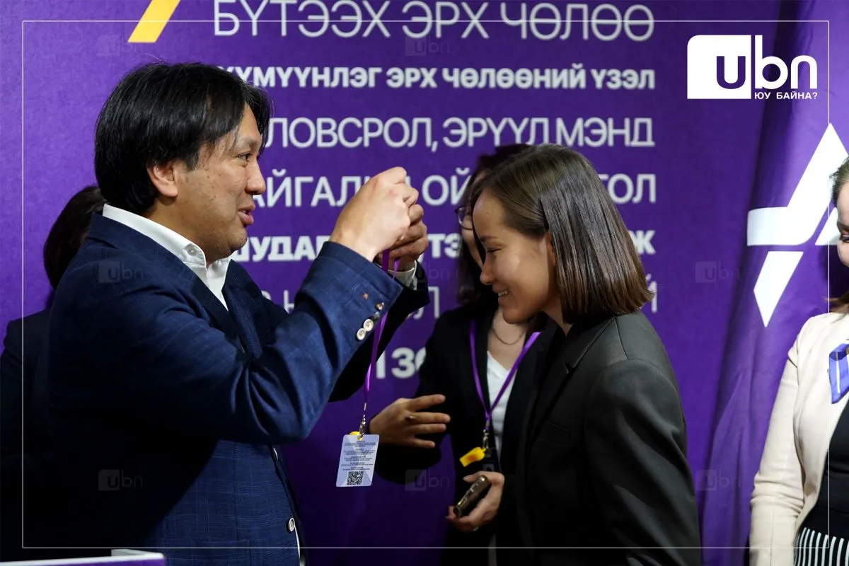 ШУУД: Эмэгтэй манлайлагчид ХҮН намд элслээ