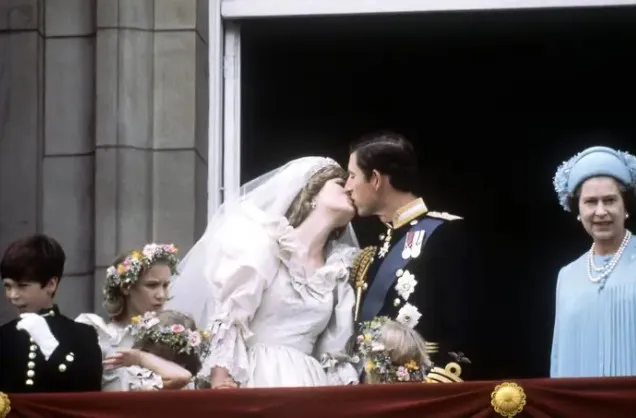 legacy:Elizabeth Queen/8.jpg