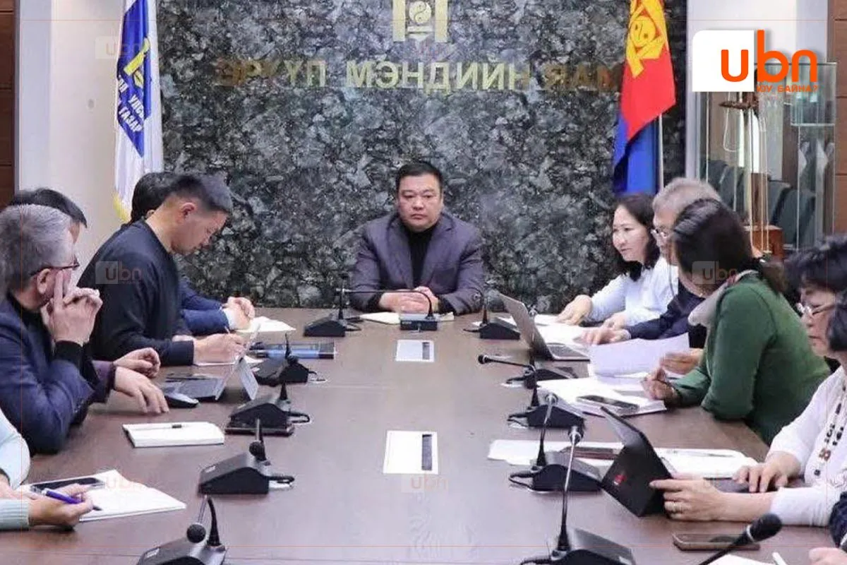 ЭМЯ-ны газрын дарга нарын хурлыг “даргалсан“ Ж.Чинбүрэн сайдын зөвлөх Б.Дэмбэрэл УИХ-ын даргад “ЗАГНУУЛАВ“