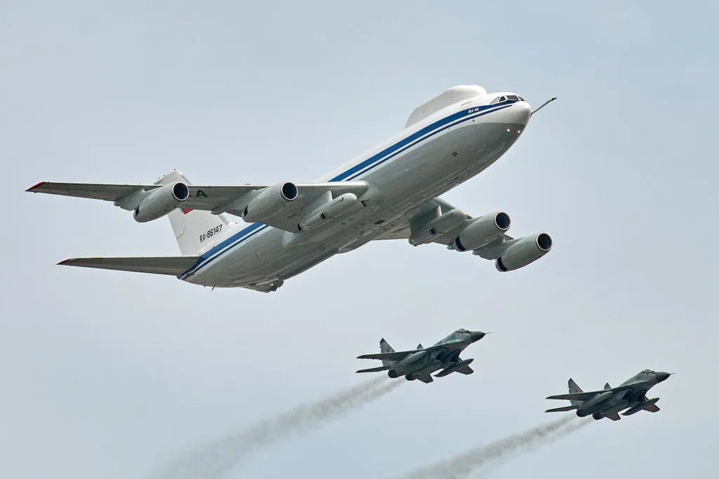 legacy:цэргийн онгоц.jpg