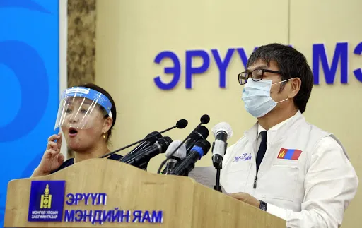Д.Нямхүү: 2 оюутанд давтан шинжилгээгээр Ковид-19 илэрч, 1 оюутан эдгэрлээ