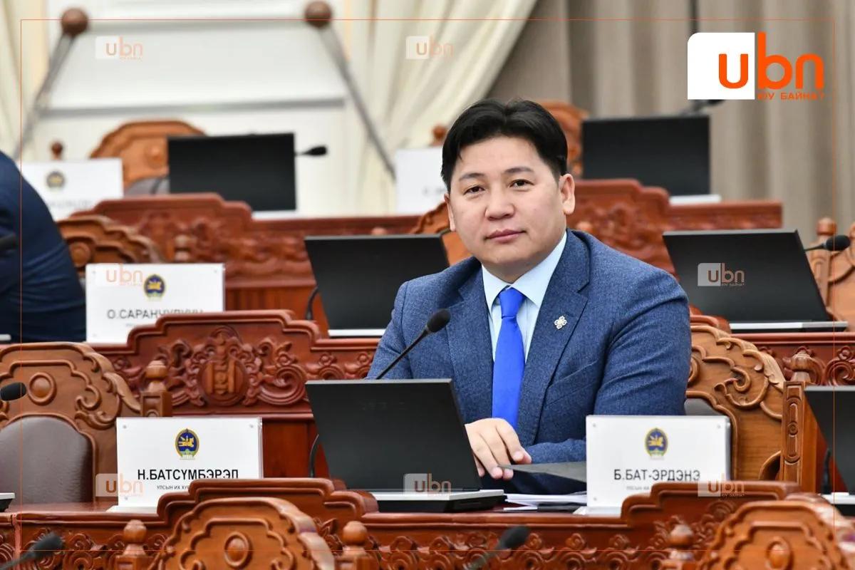 Улс төрийн шинжлэх ухааны холбооны тэргүүн дэд ерөнхийлөгчөөр Н.Батсүмбэрэлийг сонголоо