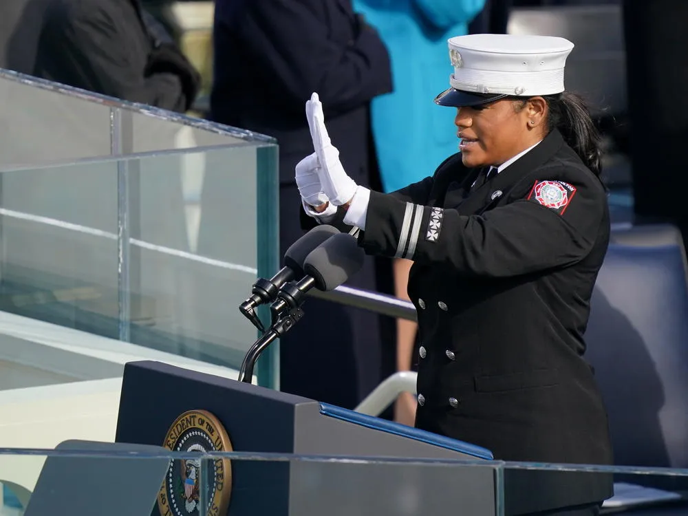 legacy:Амараа зураг/biden's inauguration/Andrea Hall.jpg