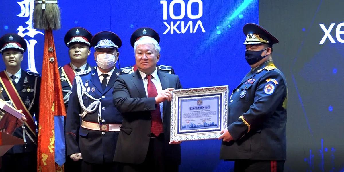 Цагдаагийн байгууллагын 2 алба хаагчид түрээслээд өмчлөх орон сууц олгохоор боллоо