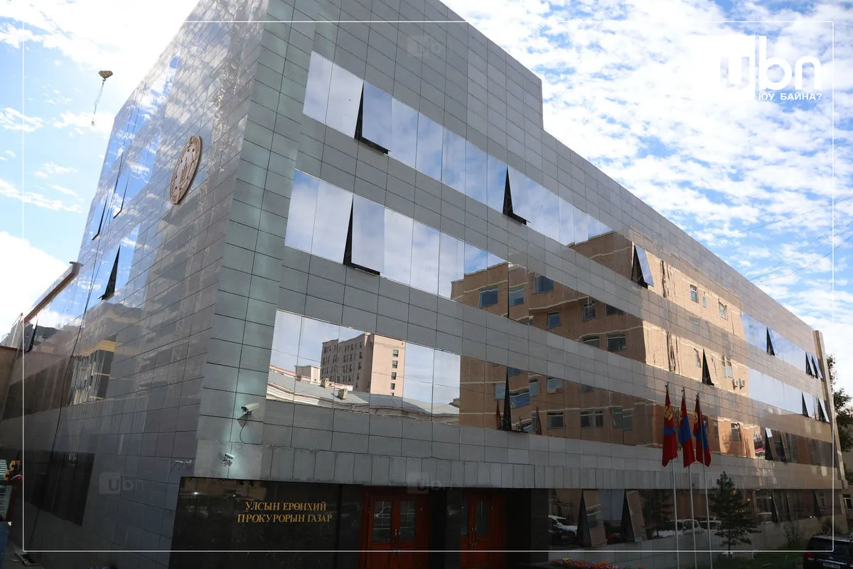 Хахууль өгсөн, авсан гурван хэргийг шүүхэд шилжүүлжээ