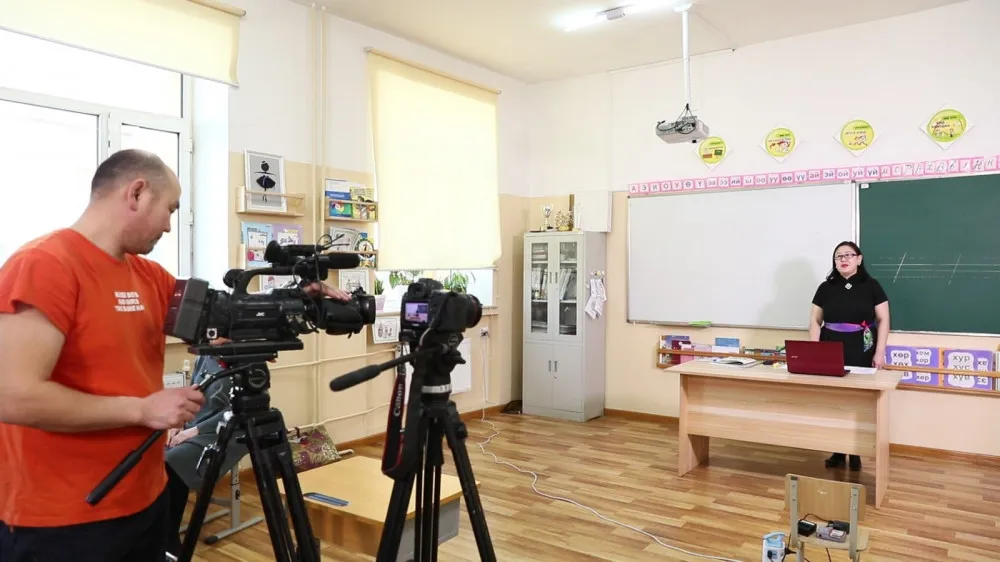 БШУЯ: Теле хичээлийн талаар олон нийтийг төөрөгдүүлсэн мэдээлэл түгээхгүй байхыг хүсье