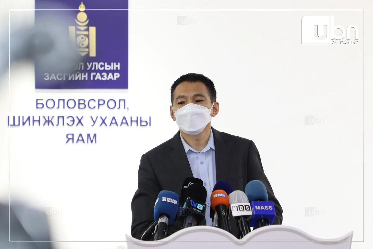 “Амралтын хугацаанд сурагчдаа цахимаас холдуулж, номтой нөхөрлүүлье гэх чиглэл өгсөн“