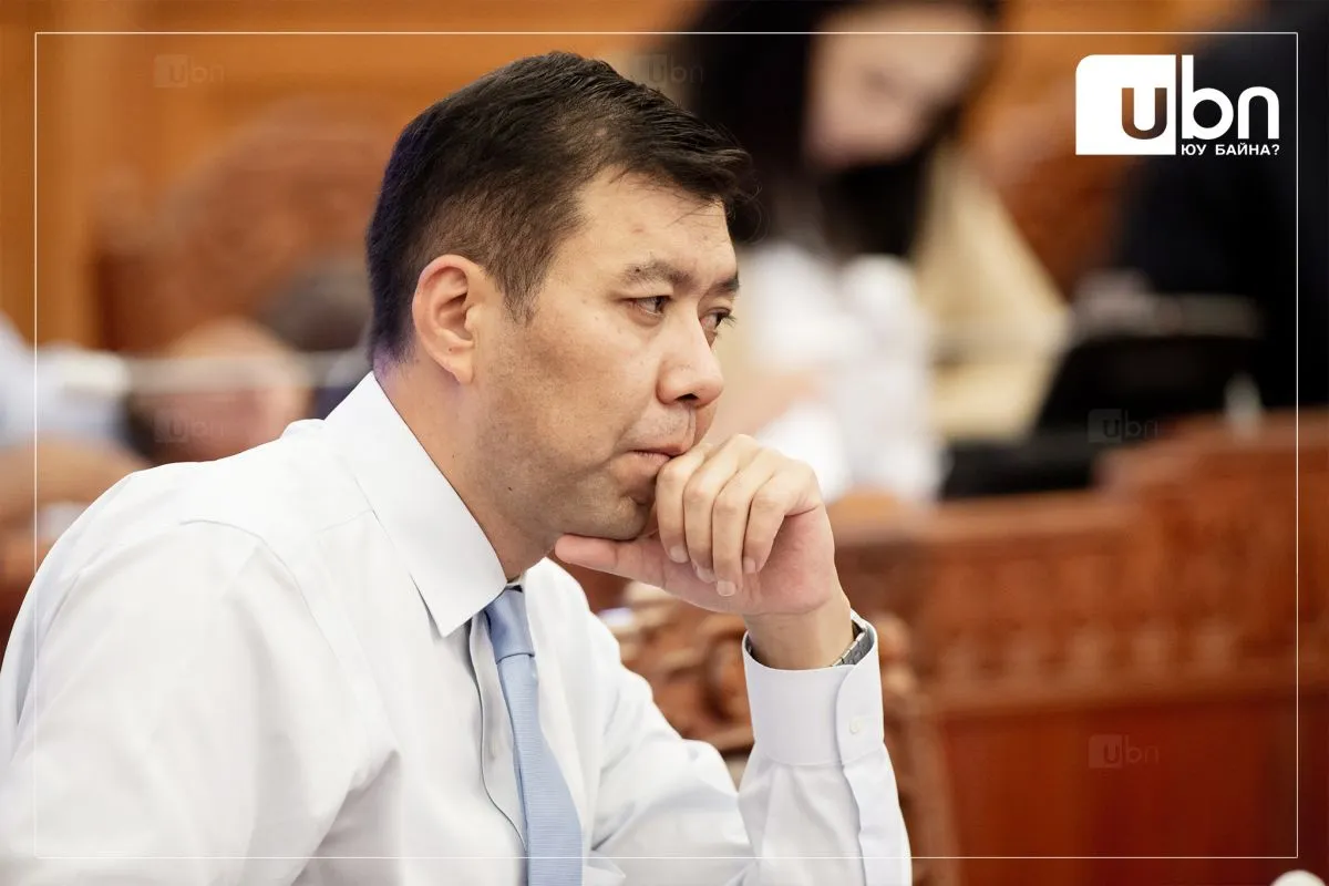 Б.Энхбаяр: Гэр бүлийн дагнасан шүүх байгуулах нь зүйтэй гэж үзэж байна