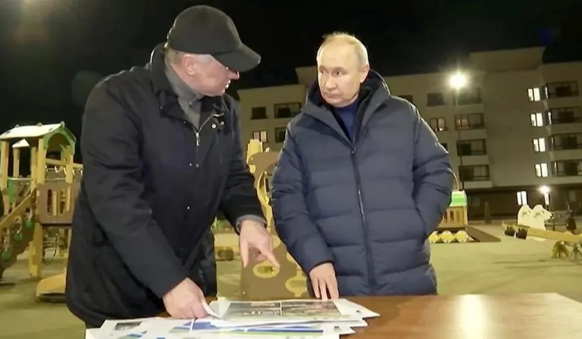 Владимир Путин Украины дайн эхэлснээс хойш анх удаа Донбасст очлоо
