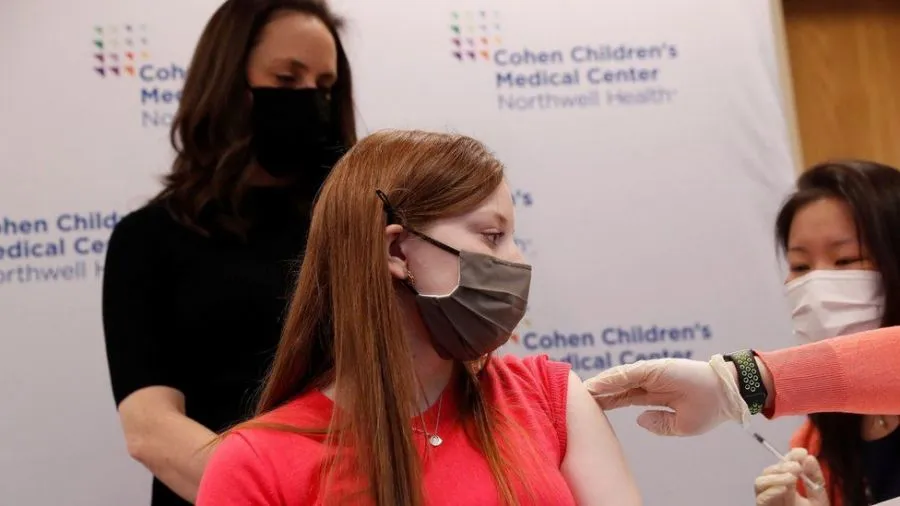 АНУ “Pfizer”-ийн вакциныг өсвөр насныханд хэрэглэхийг зөвшөөрчээ