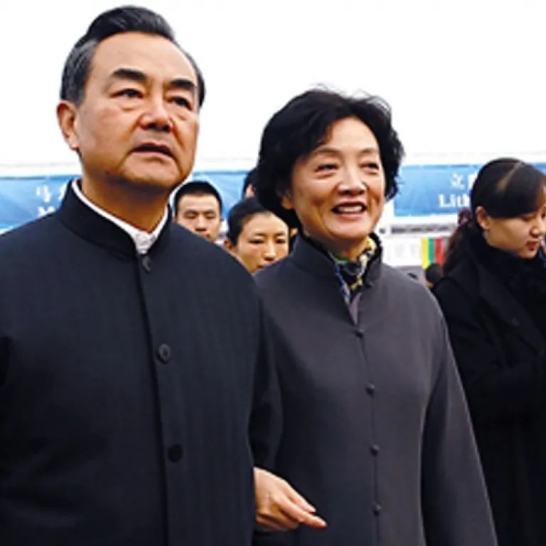legacy:upload/images/ni/2020/09/15/wangyiwife.scmp_-084059-666321886.jpeg
