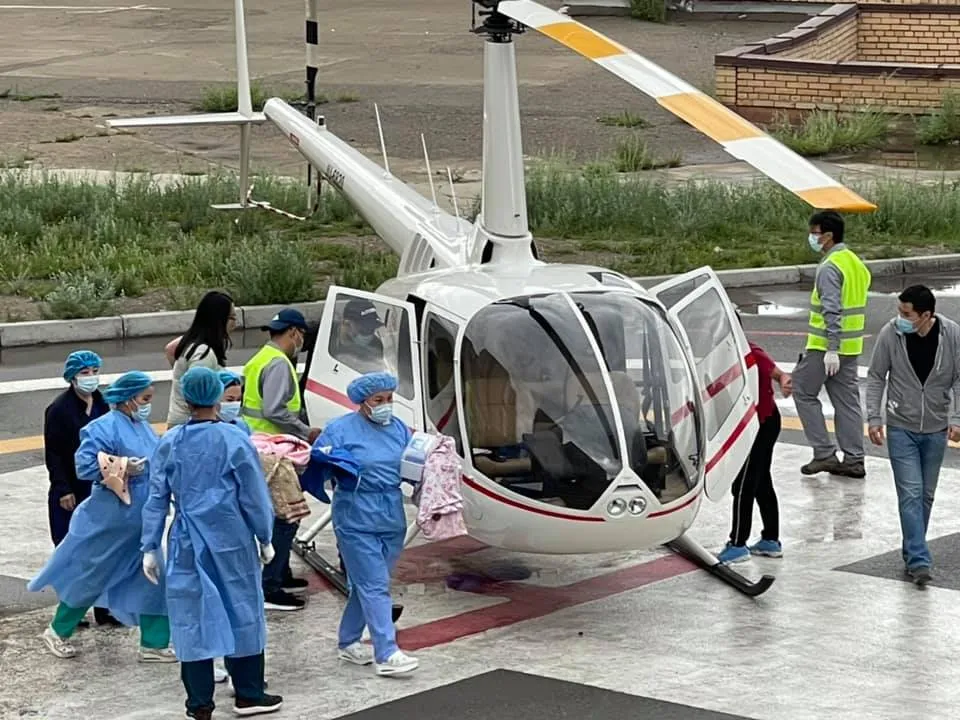ГССҮТ нисдэг тэргээр эмнэлгийн яаралтай түргэн тусламж үйлчилгээг үзүүлж байна