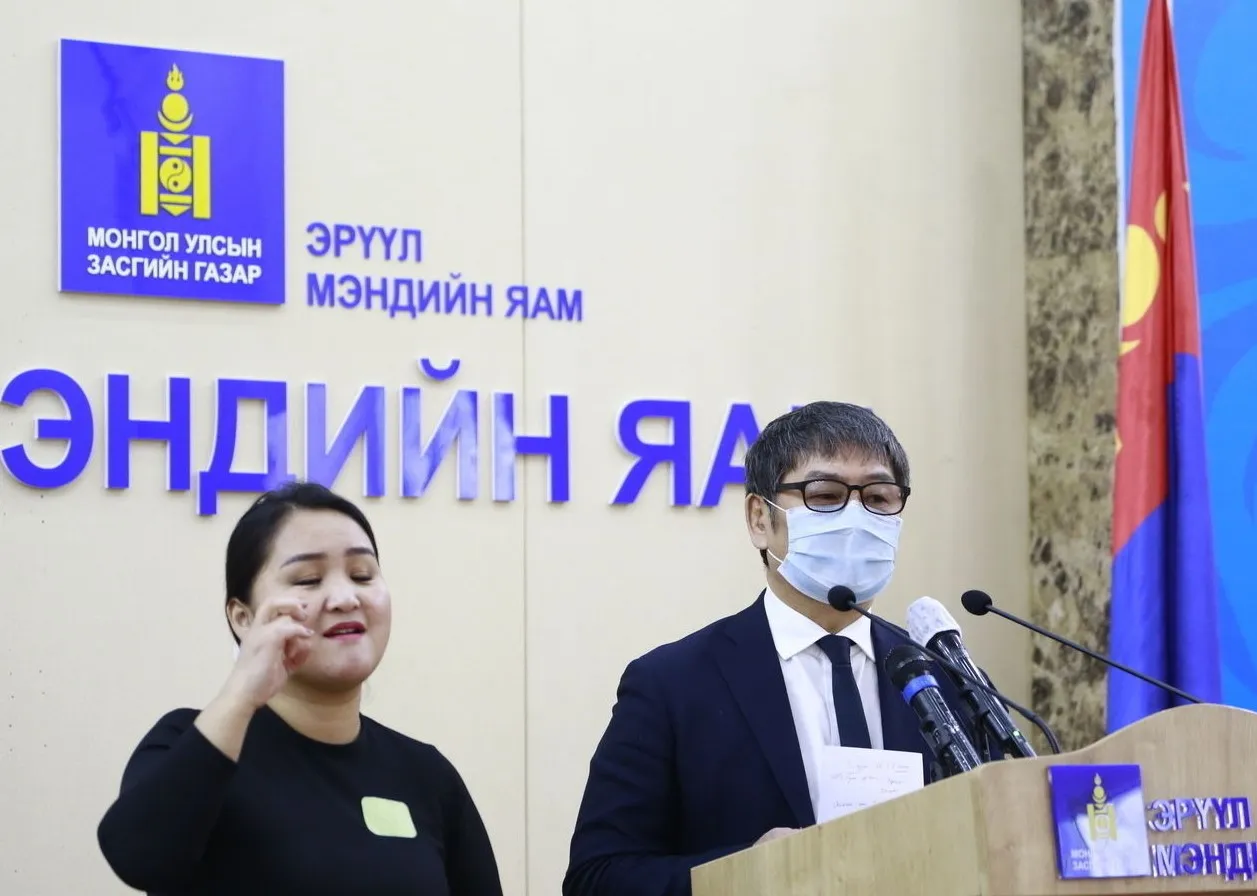 Д.Нямхүү: Алтанбулагийн боомтоор орж ирсэн таван хүнд коронавирусний халдвар илэрлээ