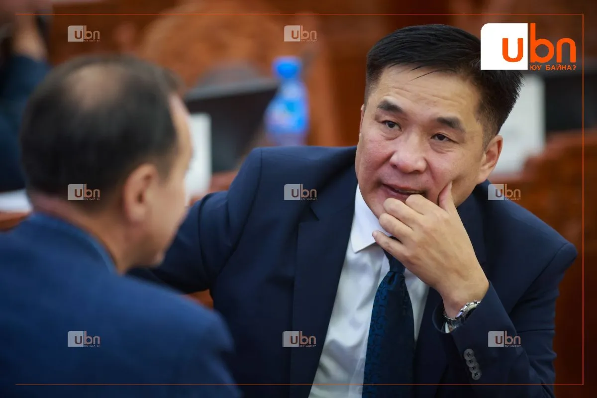 Байгаль орчин, уур амьсгалын өөрчлөлтийн сайд Б.Батбаатар машингүй, орон сууцгүй, малгүй, 331 сая төгрөгийн ОРЛОГОТОЙ