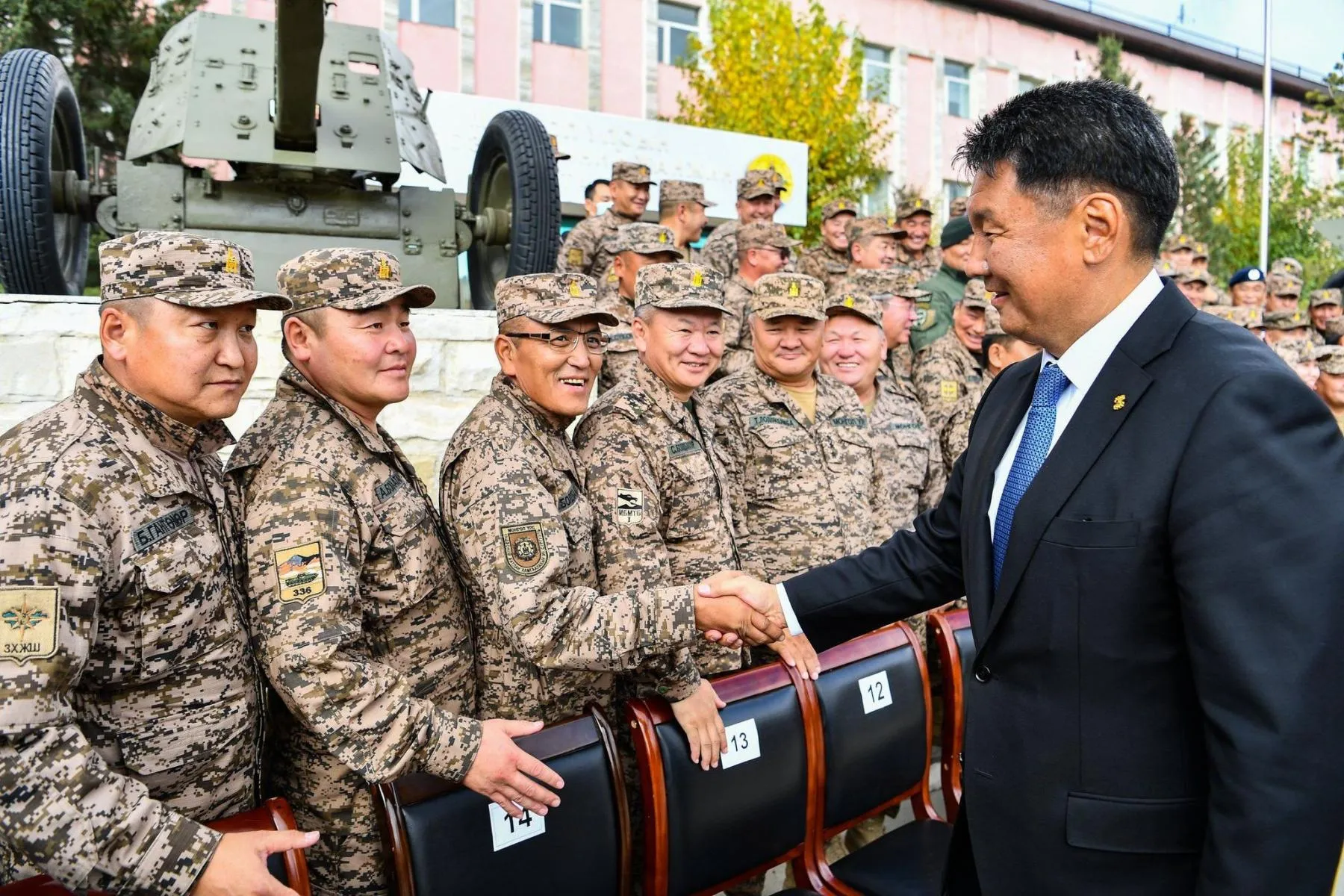 У.Хүрэлсүх: Цэргийн алба бол эр хүнийг, өрхийн тэргүүнийг бэлтгэдэг сайхан алба