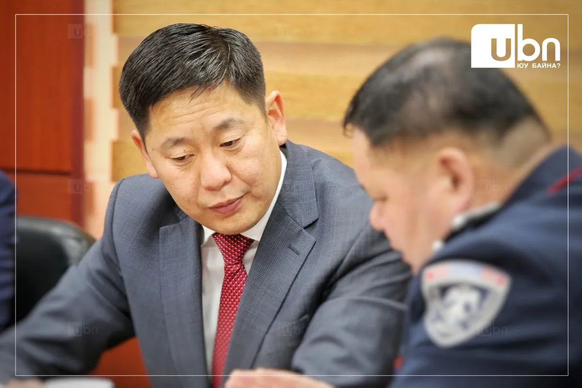 БГД-ийн Засаг дарга асан Ө.Сумъяабаатар 25.9 сая төгрөгөөр намын гишүүдээ Дубай руу томилолтоор явуулжээ