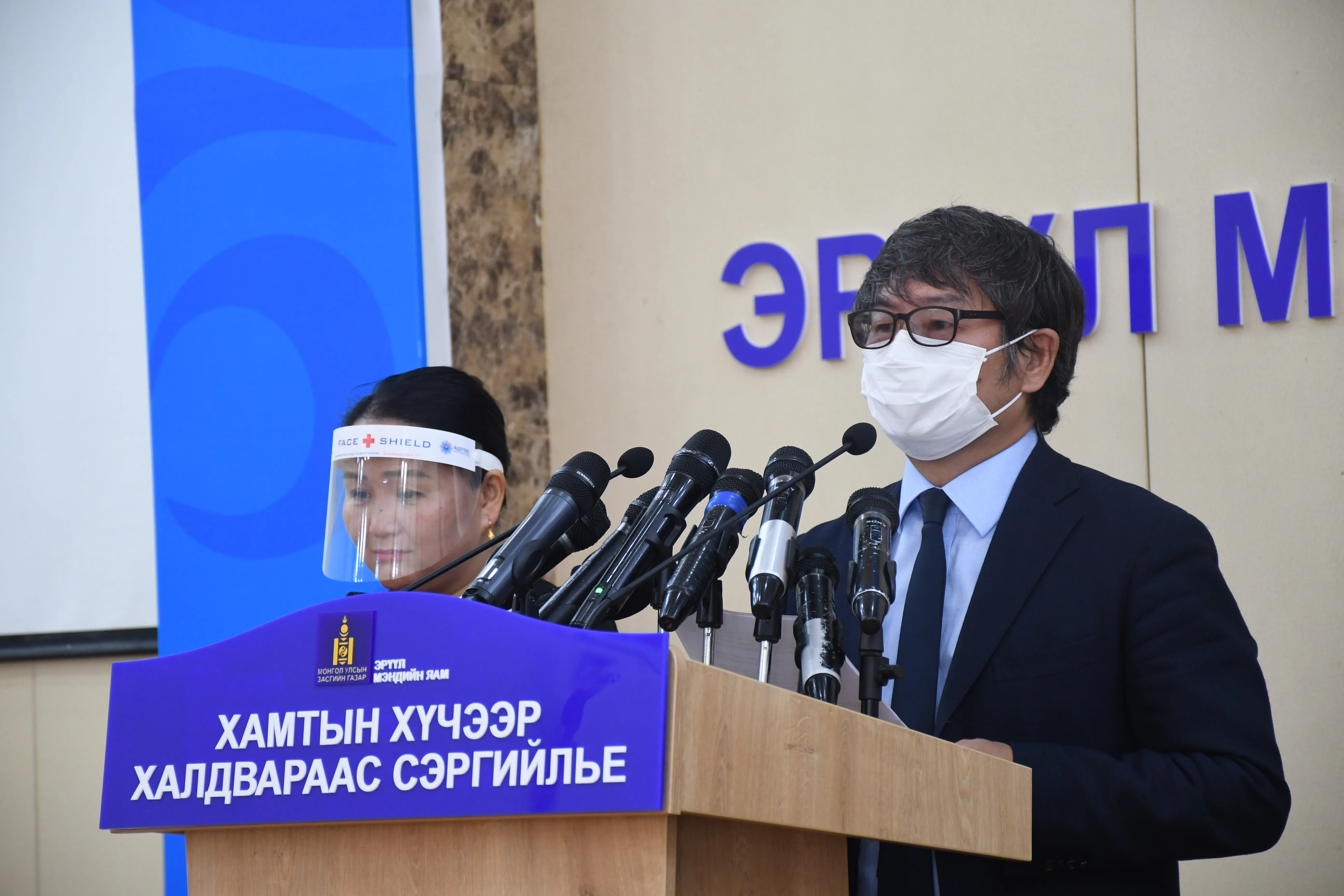 ХӨСҮТ-ийн захирал Д.Нямхүү 647 сая төгрөгийн дөрвөн орон сууц, нэг хашаа байшинтай