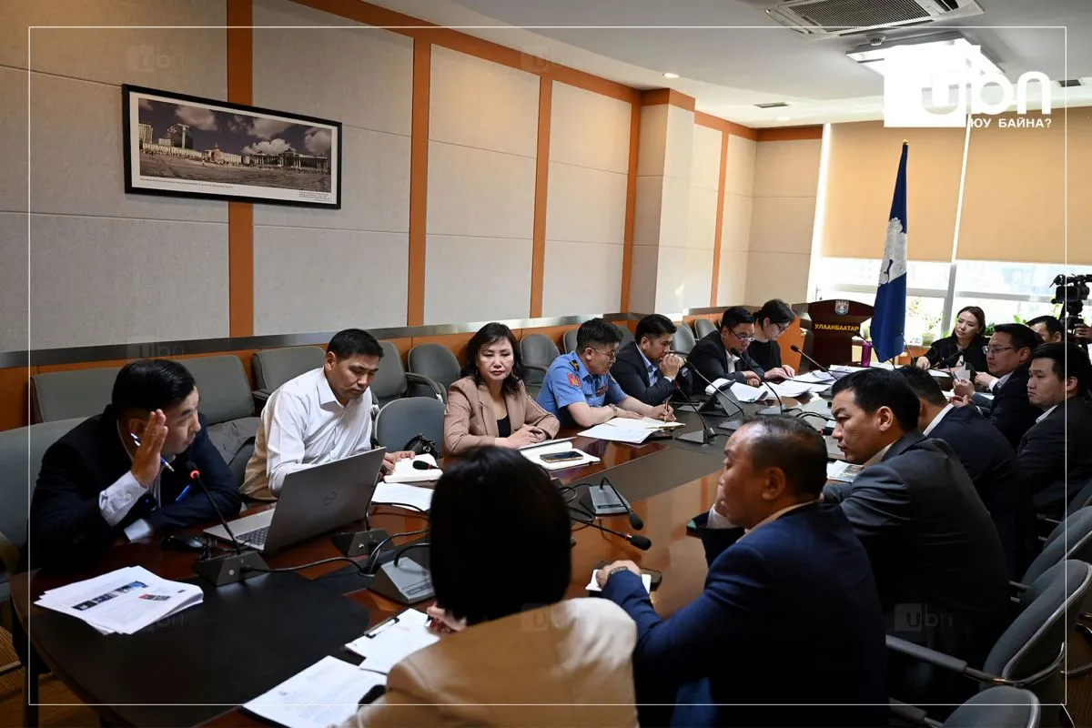 “Дүнжингарав” худалдааны төвийн ойролцоо гарсан ослын хохирол тогтоох, үнэлгээ хийх ажлын хэсэг хуралдлаа