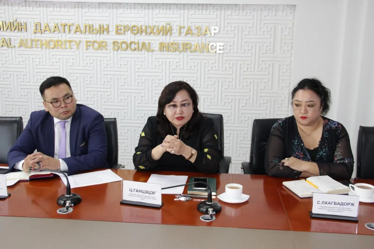 АЖЛЫН ХЭСГИЙН УУЛЗАЛТ ЗОХИОН БАЙГУУЛЛАА
