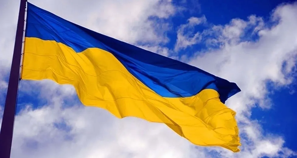 legacy:upload/images/ni/2020/04/16/c9d809_Ukraine-flag-waving-in-the-air_x974-095818-241323701.jpeg