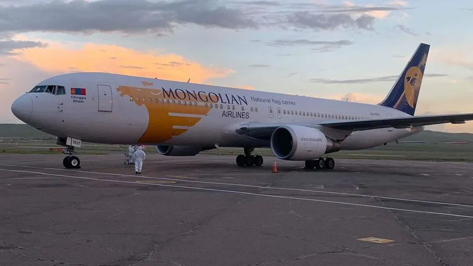 Тусгай үүргийн онгоцоор эх орондоо ирэх иргэдийн анхааралд