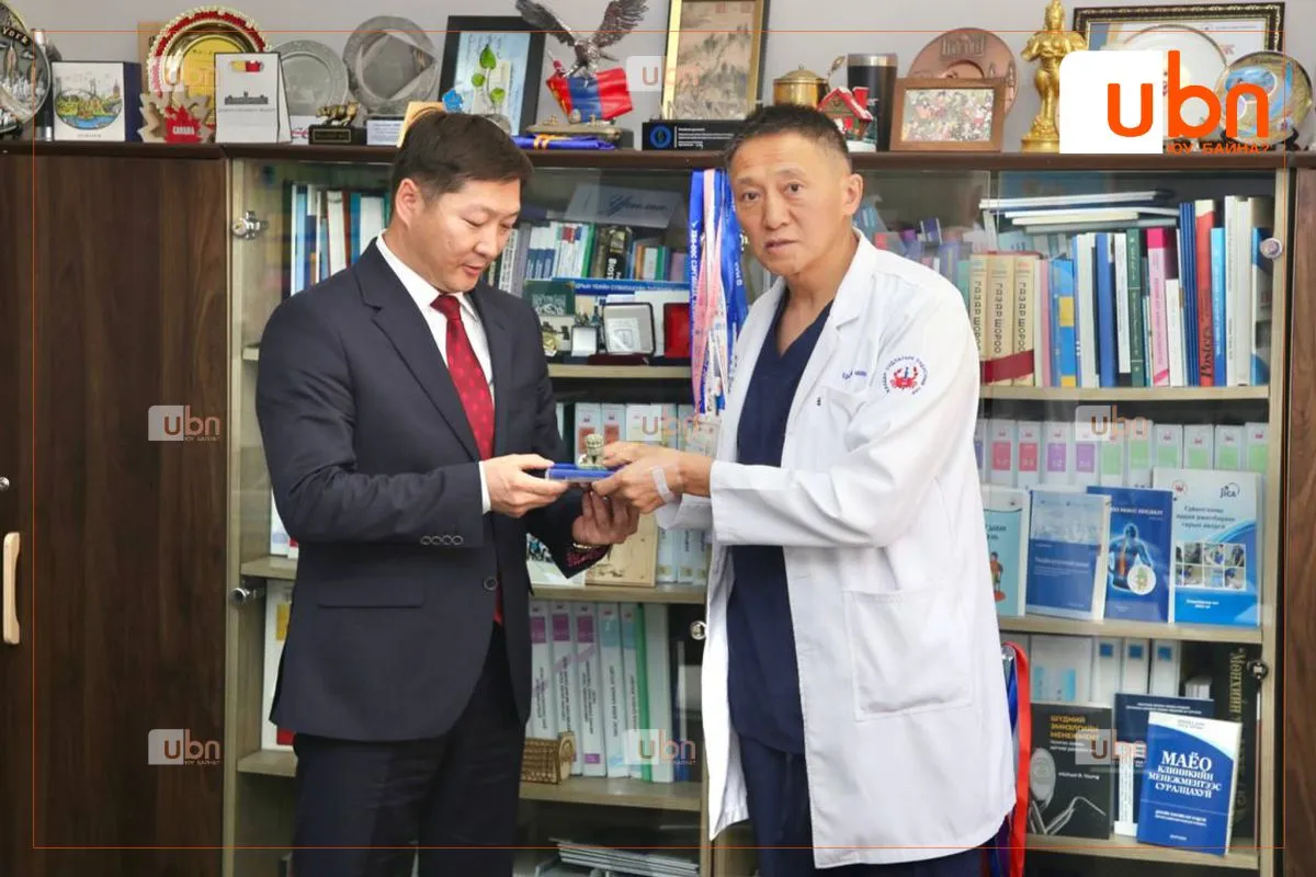 ХСҮТ-ийн захирал Н.Эрдэнэхүүг чөлөөлж, түүний оронд хавдар судлаач эмч М.Адилсайханыг томиллоо