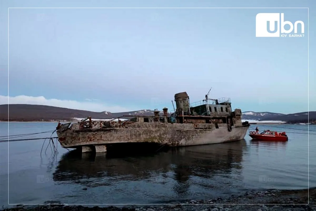 Өнгөрөгч онд Хөвсгөл нууранд 1968-2016 оны хооронд живсэн найман тээврийн хэрэгслийг татан гаргажээ