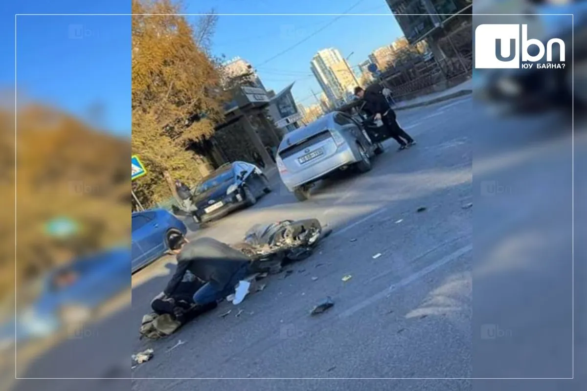 СЭРЭМЖЛҮҮЛЭГ: “Приус 30” маркийн автомашины жолооч урсгал сөрж, мопед унаж явсан харааны бэрхшээлтэй иргэнийг дайрчээ