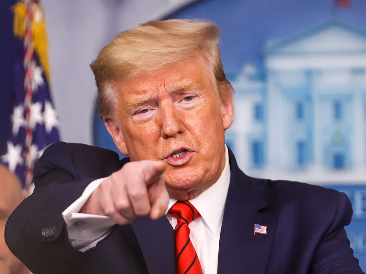 Доналд Трамп Ковид-19-ийн тархалтын улмаас ерөнхийлөгчийн сонгуулийг хойшлуулах санал гаргажээ