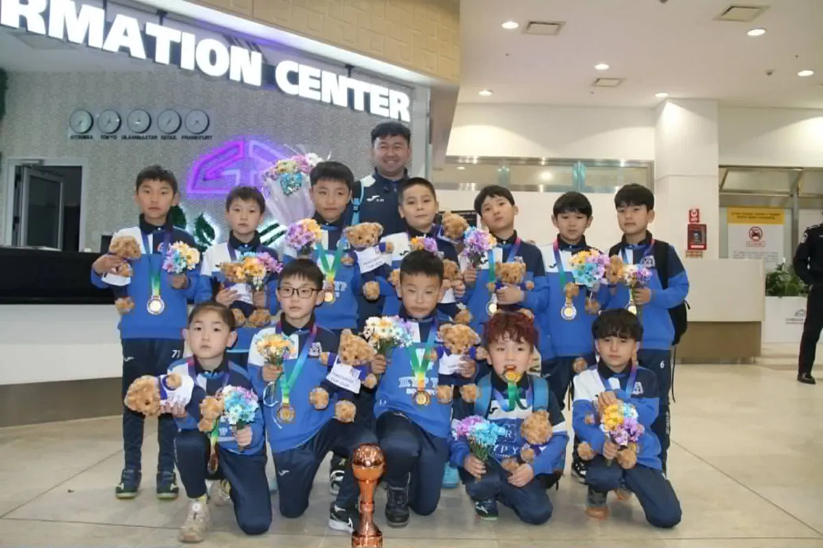 “Дэрэн” клубийн өсвөрийн тамирчид “Yangshuo cup-2026” олон улсын цомын тэмцээнээс хүрэл медаль, цом хүртлээ