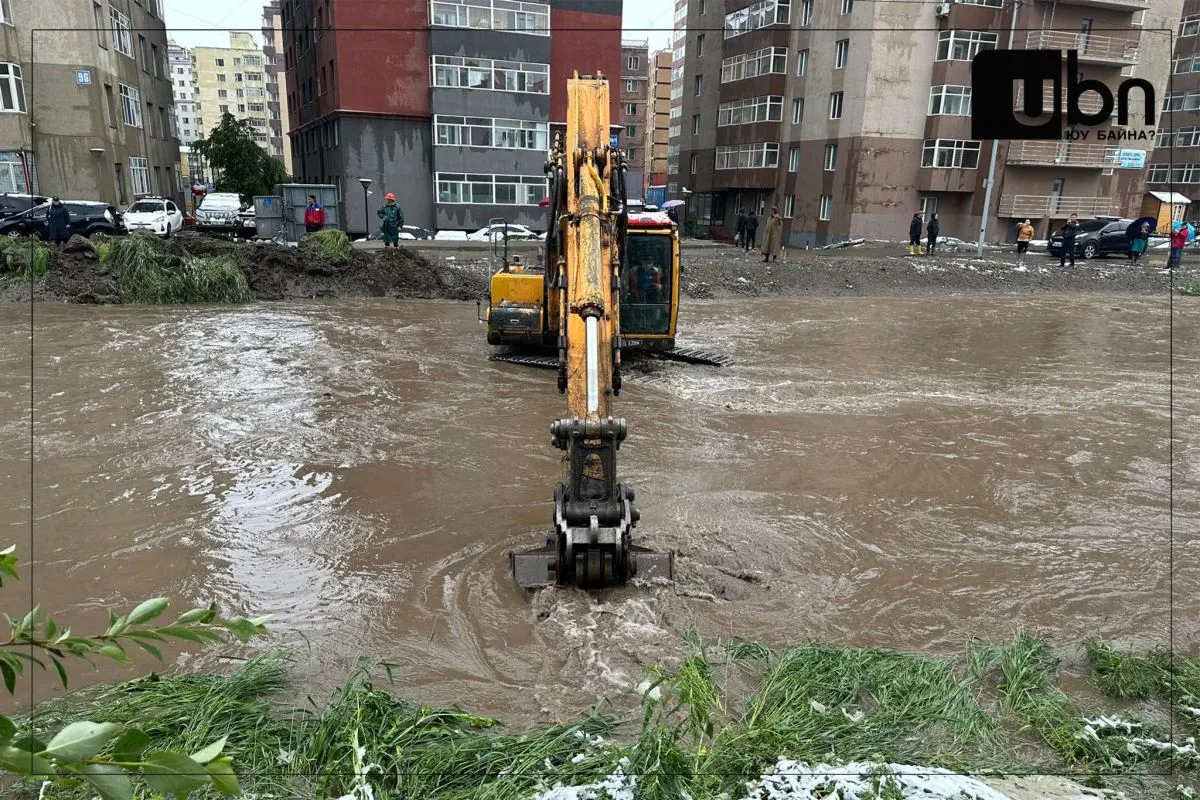 Сэлбэ, Дунд гол дагуух ААН-үүд өнөө шөнөдөө багтаж голын лаг хагшаасыг цэвэрлэнэ
