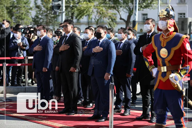 Төрийн гурван өндөрлөгүүд бизнес эрхлэгчид, хөрөнгө оруулагчдын үгийг сонсоно