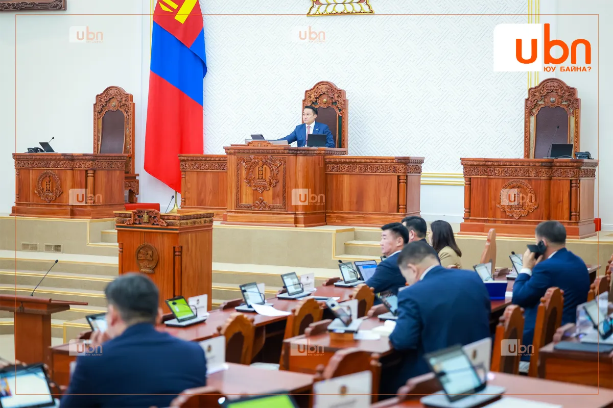 УИХ-ын гишүүн ажилгүй болбол 12 сарын цалинтай тэнцэх тэтгэмж өгч, нүүх зардлыг нь даах хуулийг ҮХЦ-д өгсөн ч цэц маргаан үүсгэхээс татгалзжээ