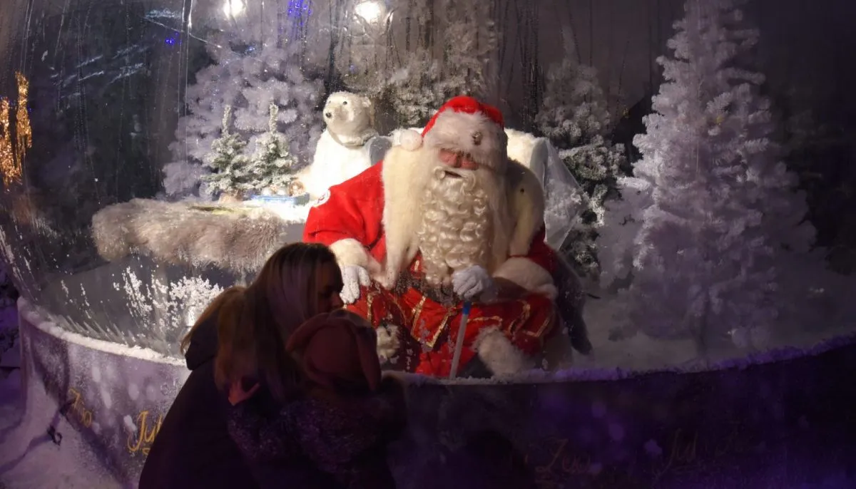 legacy:Амараа зураг/maro/santa2021.jpg