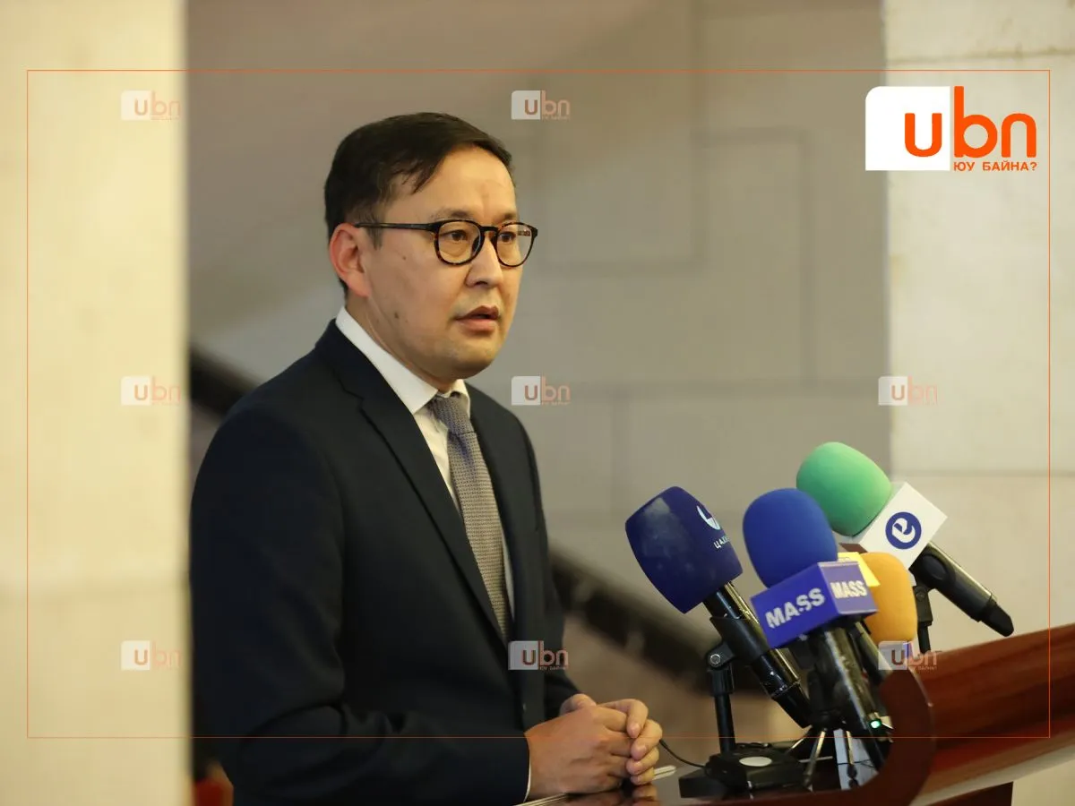 О.Батхүү: УИХ-ын гишүүд албан тушаалын төлөө тэмцэлдэж байхын оронд 100 мянган иргэний санал авсан иргэдэд хэрэгтэй өргөдөл, хуулиудаа хэлэлцэж батлаач ээ