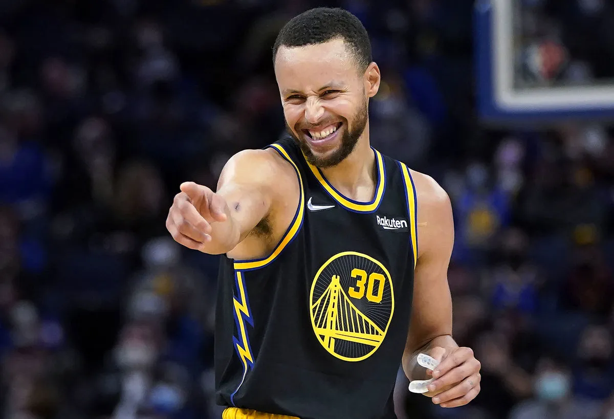 FACELOOK: NBA-ийн түүхэн дэх хамгийн агуу шидэгч Стефэн Көрри