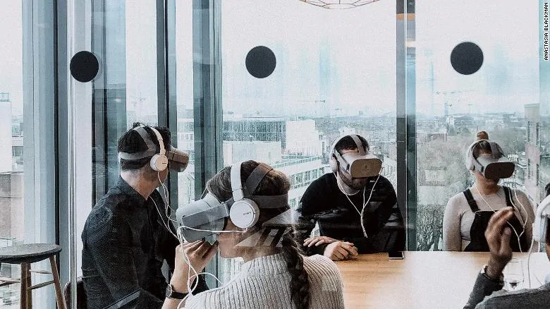 VR технологийг ашиглан арьс өнгөөр ялгаварлан гадуурхалтыг хүн бүрт мэдрүүлнэ