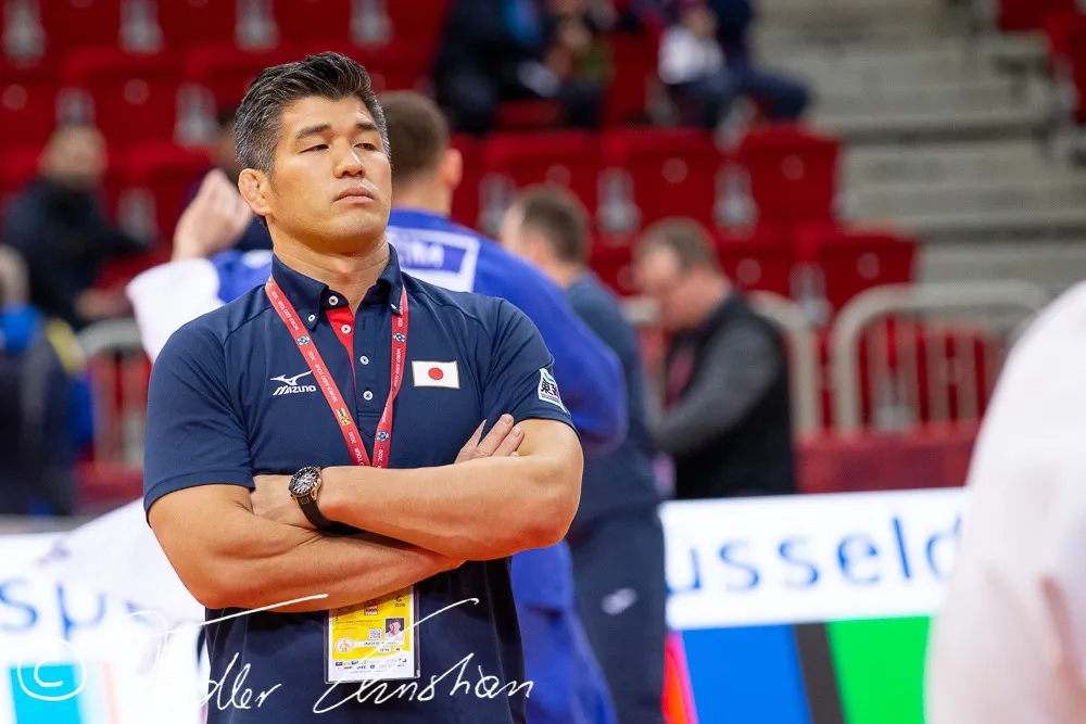 legacy:hereglesen zurag/tsedka surw/еөк/20200222_fidler_gs_ddorf_inoue_coach_trainer_warm_up_14.jpg