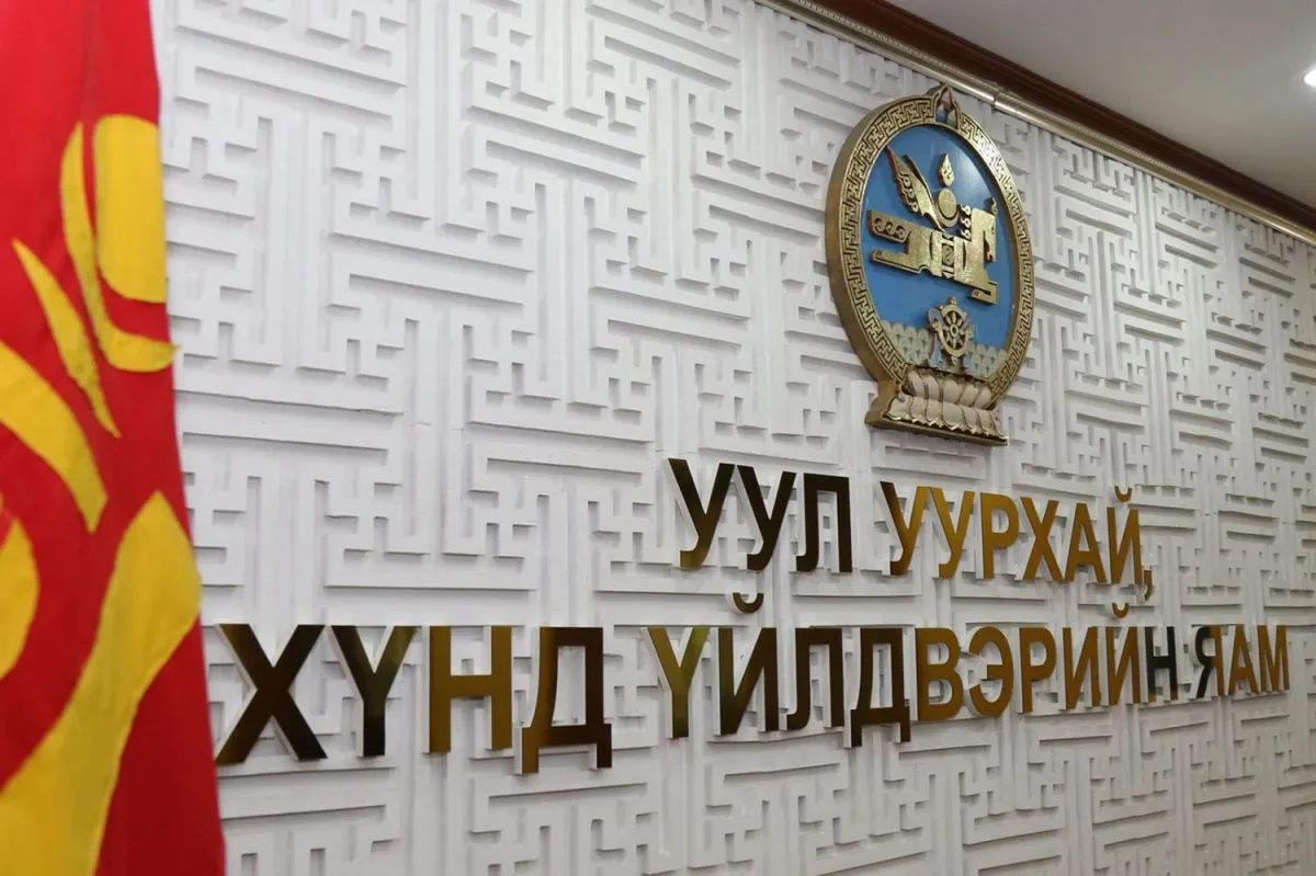 Ээлж солилцох уурхайн ажилчдын PCR шинжилгээг маргаашнаас авч эхэлнэ