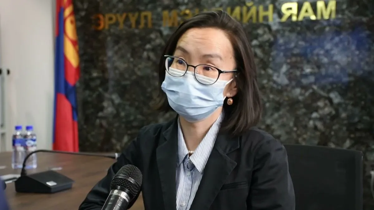 Л.Энхсайхан: Вакцины найрлагад даралт ихэсгэх ямар нэг бодис ороогүй
