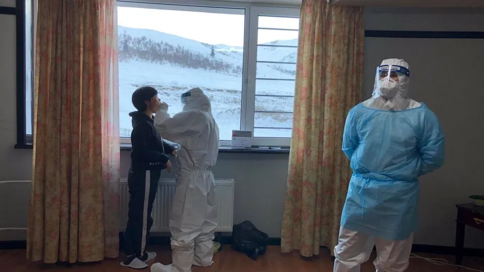 УОК-ын Шуурхай штаб: Тусгаарлах байранд 411 ажилтан, алба хаагч ажиллаж байна