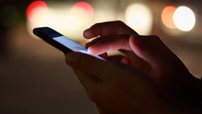 WhatsApp-ыг ашиглан хүүхдийн хүчирхийлэл үйлдэгчид 11 орноос баривчлагдлаа