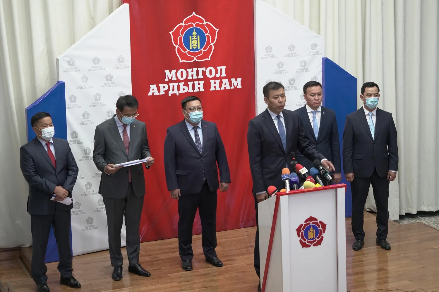 МАН: УИХ-ын гишүүн, нэр дэвшигч Ж.Эрдэнэбатыг шүүхээс албадан саатуулсныг эрс эсэргүүцэж байна