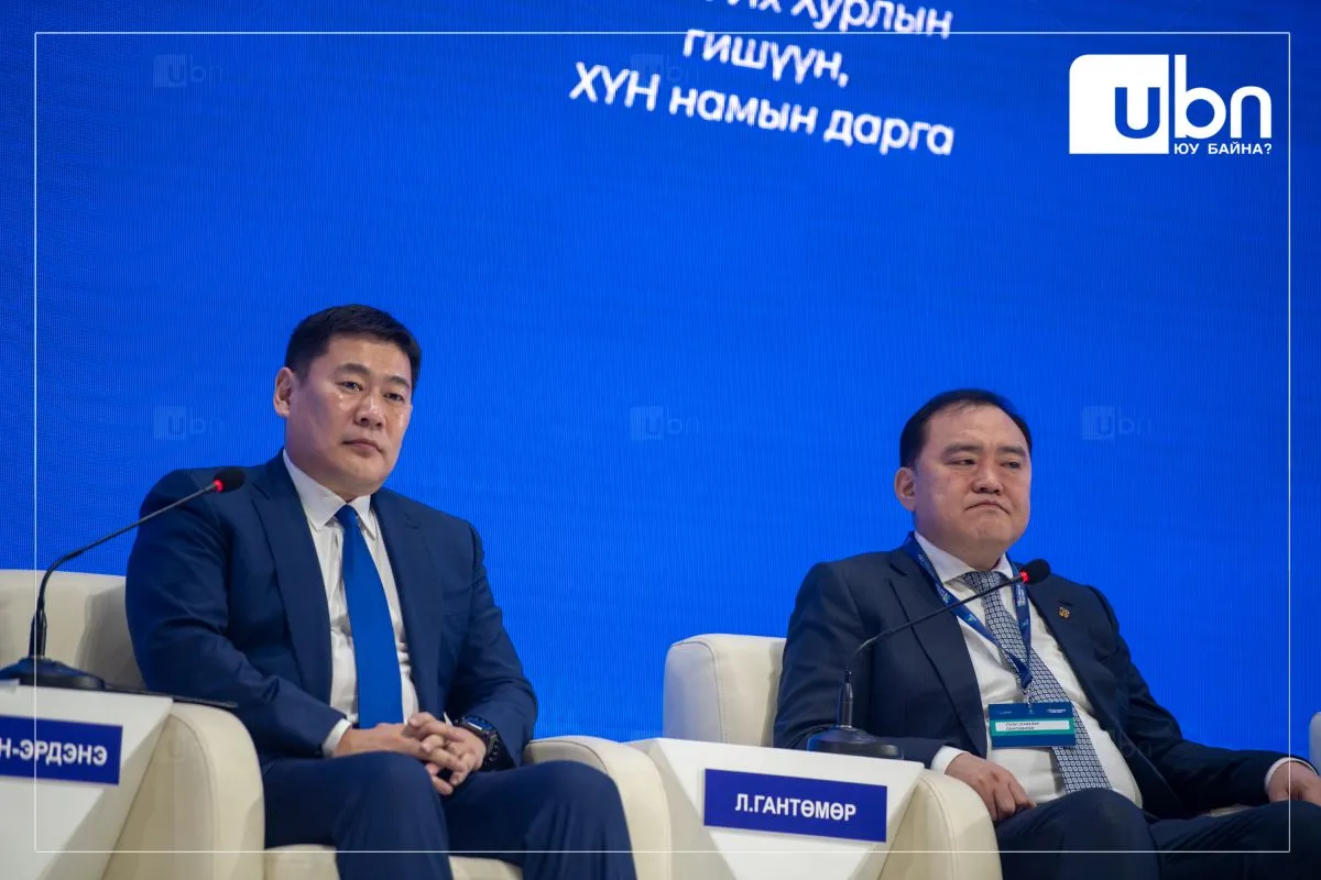 Ерөнхий сайд Л.Оюун-Эрдэнэ: Эрх баригч намын хувьд би дандаа л хэрэггүй тогтолцоо руу яваад байгаа. Тиймээс би нам дотроо шүүмжлэлд өртөж байна