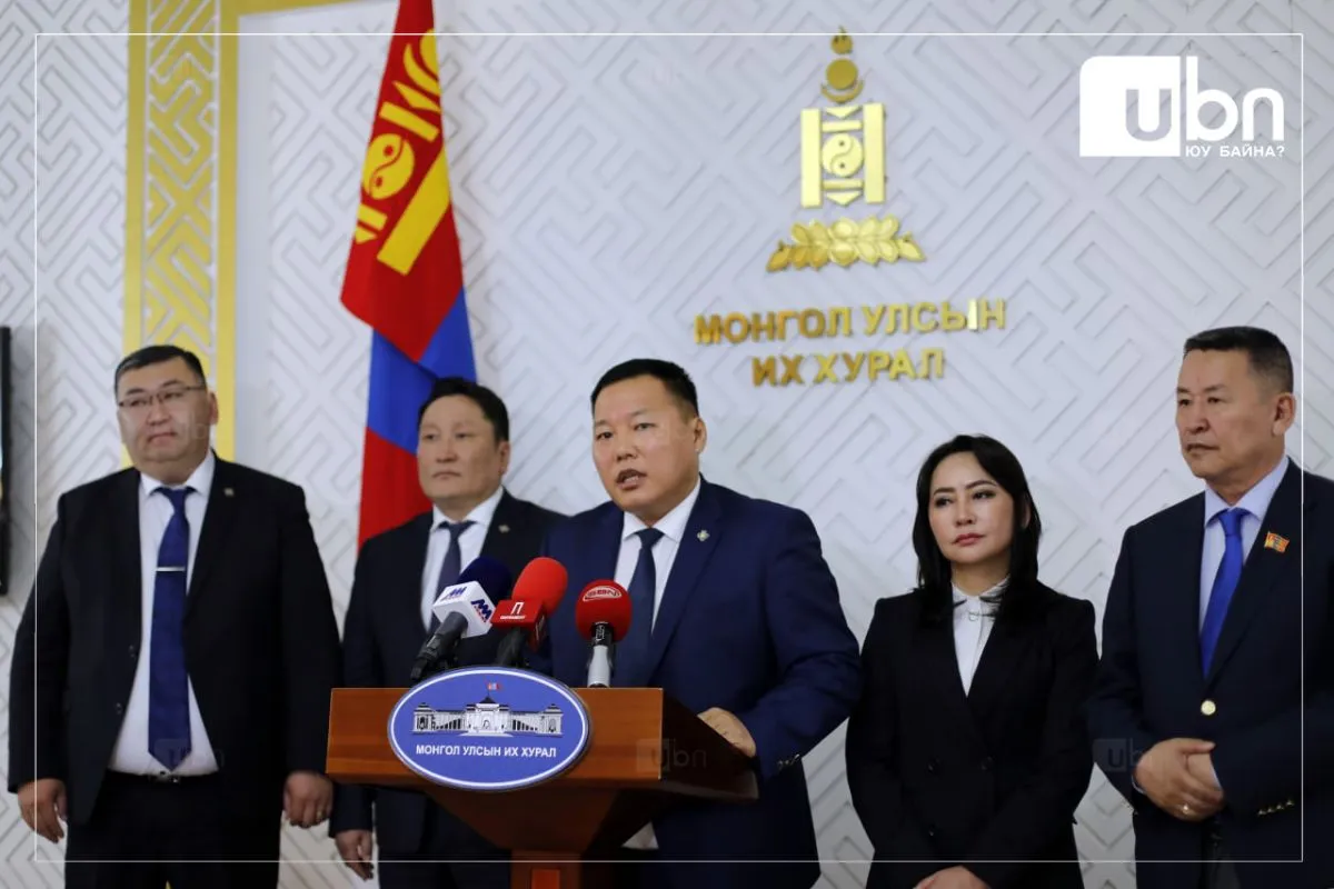 АН-ын гишүүд бүлгийн даргаа чөлөөлж, томилох тухай хуулийн төсөл өргөн барив