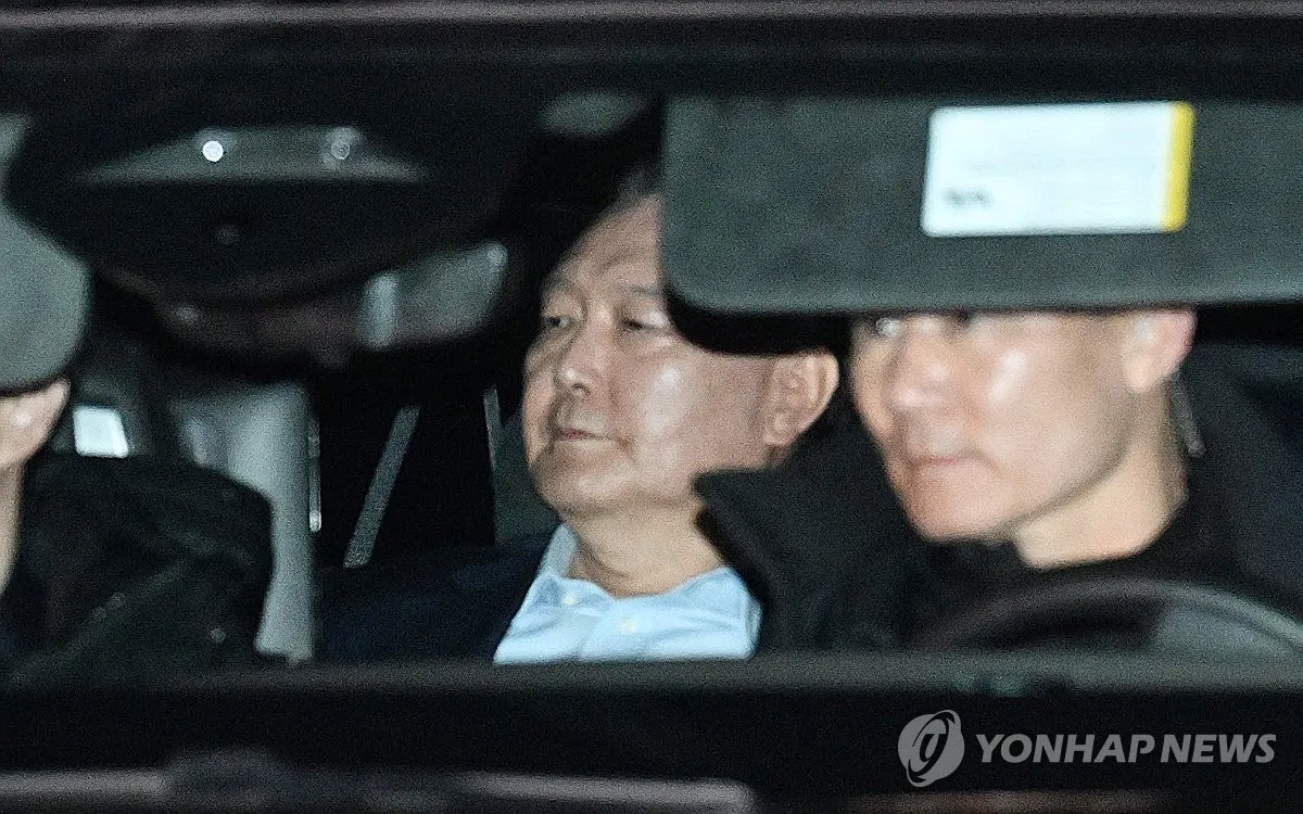 YONHAP NEWS: Прокуророос баривчлагдаад буй Ерөнхийлөгч Юн Сук Ёлыг үргэлжлүүлэн 20 хоног хорьж шалгах төлөвтэй байна