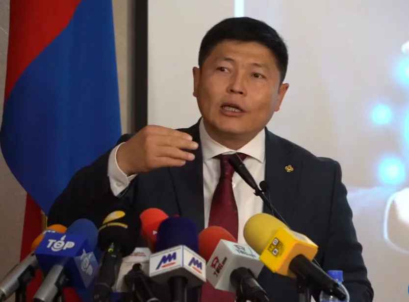 Х.Нямбаатар: Согтууруулах ундаанаас авсан татвараар сан байгуулж, архинд донтох өвчтэй хүмүүст эмчилгээ хийдэг болно
