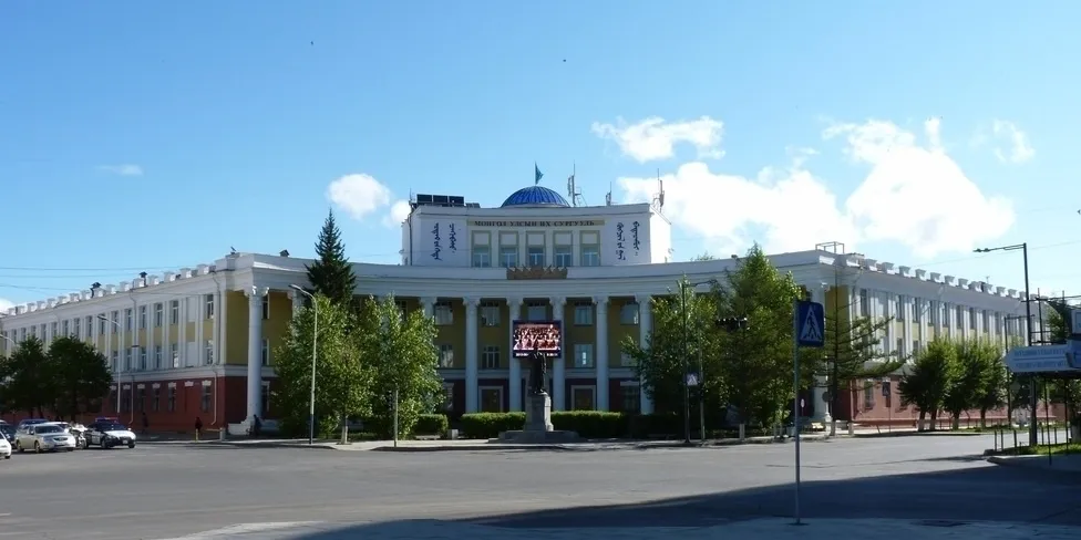 МУИС-ийн хичээлийн төв байрыг соёлын өвийн хамгаалалтад авна