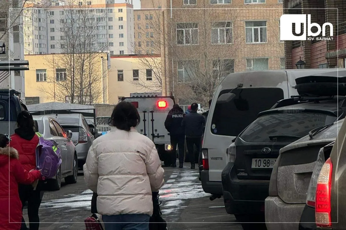 Орон сууцны дээврээс хүн унаж амиа алджээ